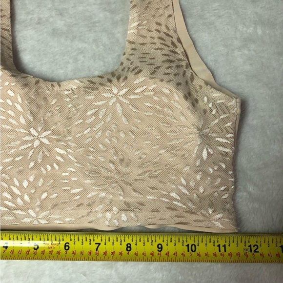 Yummie Nude Bralette With Lace Size Small - Picture 7 of 10